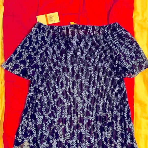 NWT Michael Kors Off Shoulder Pleated Navy Blouse small to medium - Picture 1 of 4